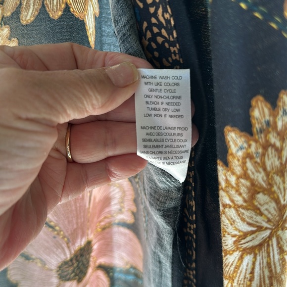 EUC-Floral Kimono by DR2 - Black & Dusty Rose - Picture 6 of 6